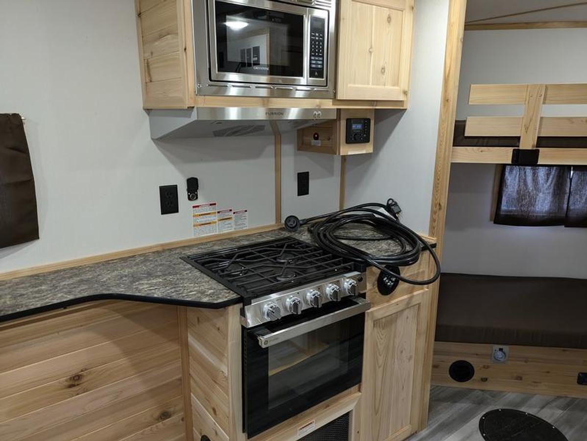 2026 Ice Castle Fish Houses 8' X 16V ND Country Cabin *ND COUNTRY FEST SPECIAL*