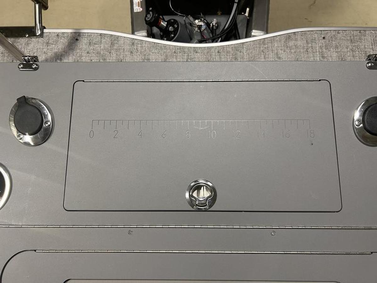 2025 South Bay 224FCR LE Fish & Cruise 2.75