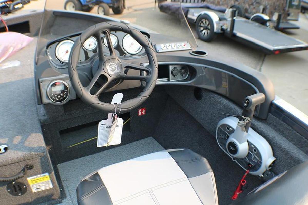 2025 Crestliner 1750 Hawk SC JS