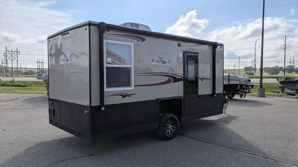 Used 2024 Ice Castle Fish Houses 8' X 17V HD