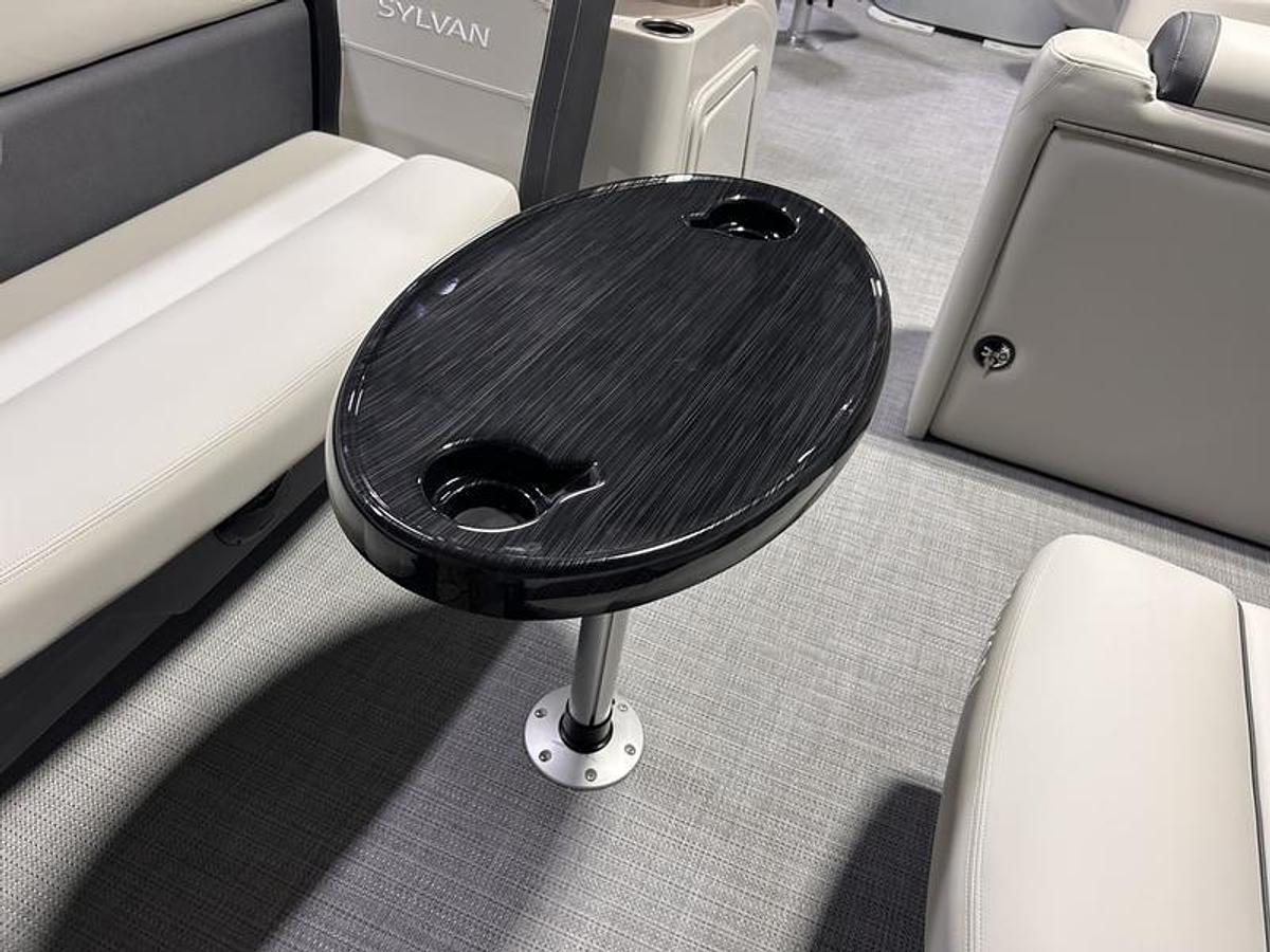 2026 Sylvan 822 Party Fish