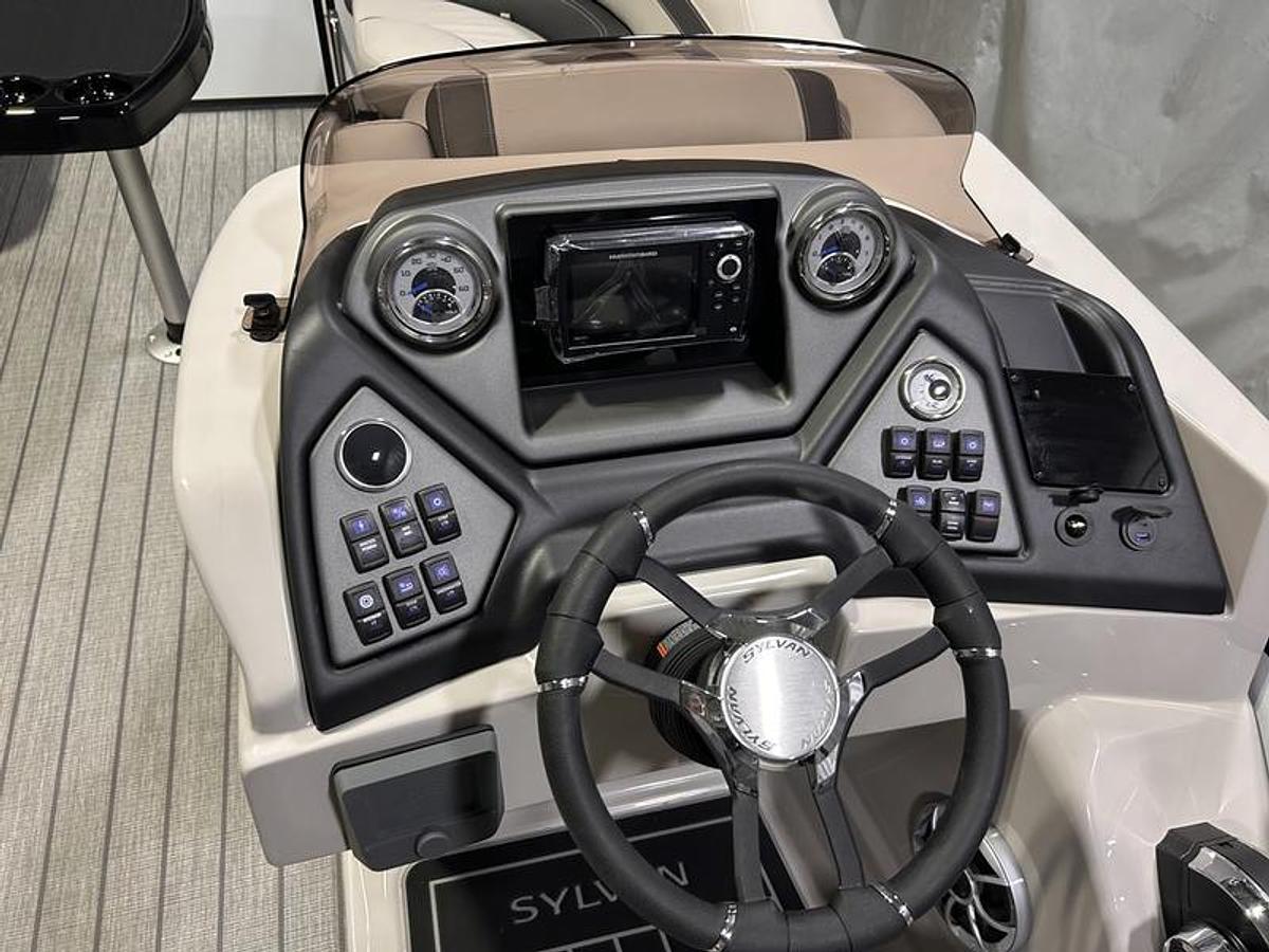 2025 Sylvan L1 Party Fish