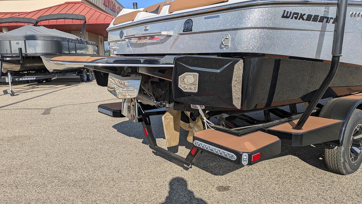 2026 Malibu Boats 23 LSV