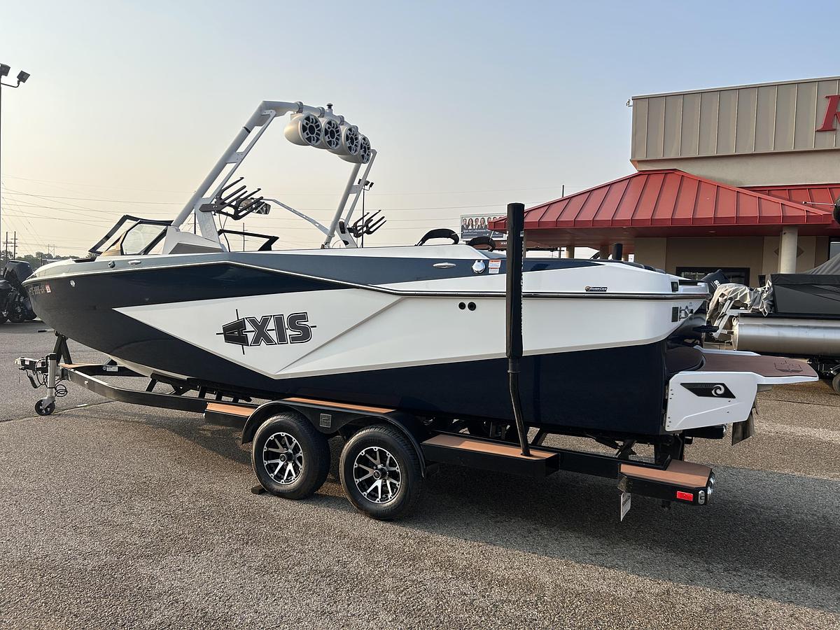 Used 2023 Axis Wake Research T250