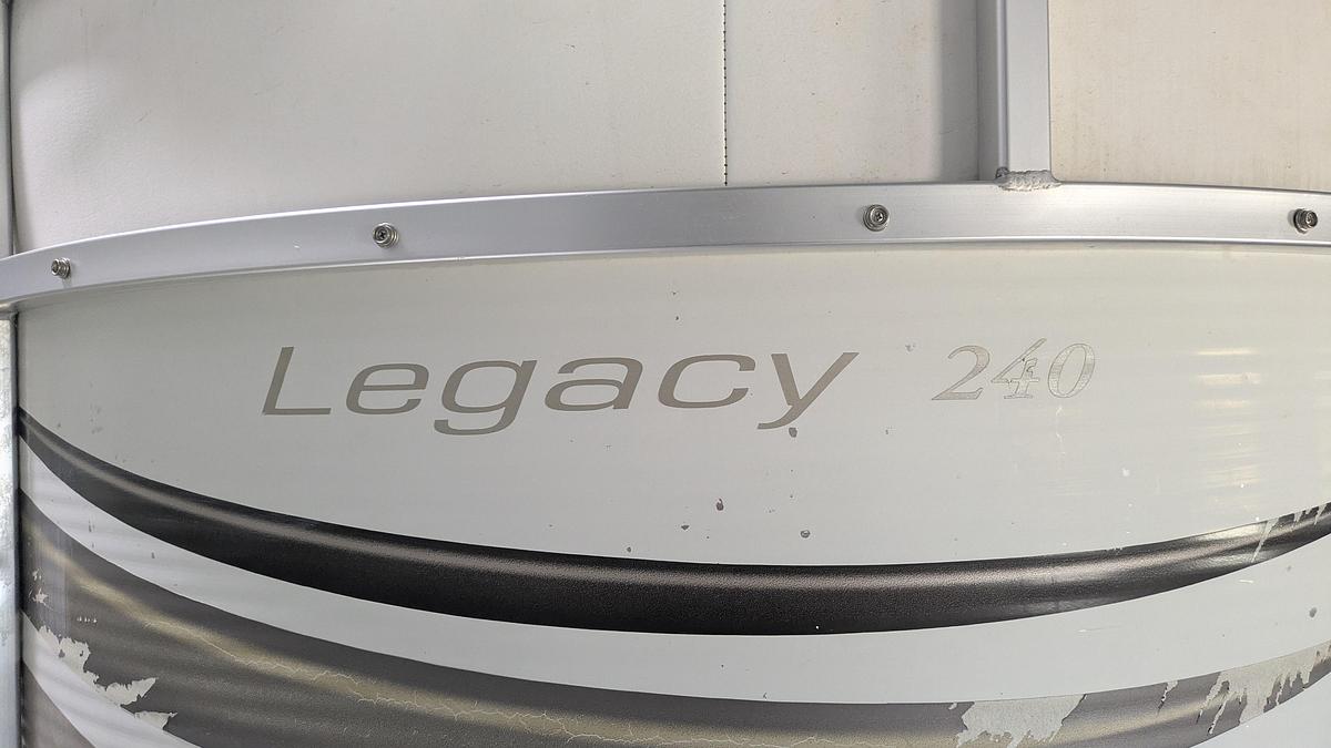 Used 2013 Weeres Legacy 240