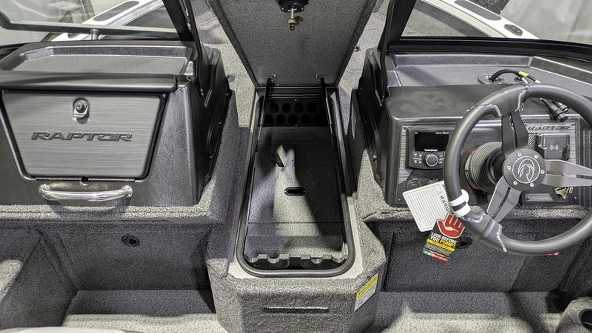 2026 Crestliner 1850 Fish Hawk