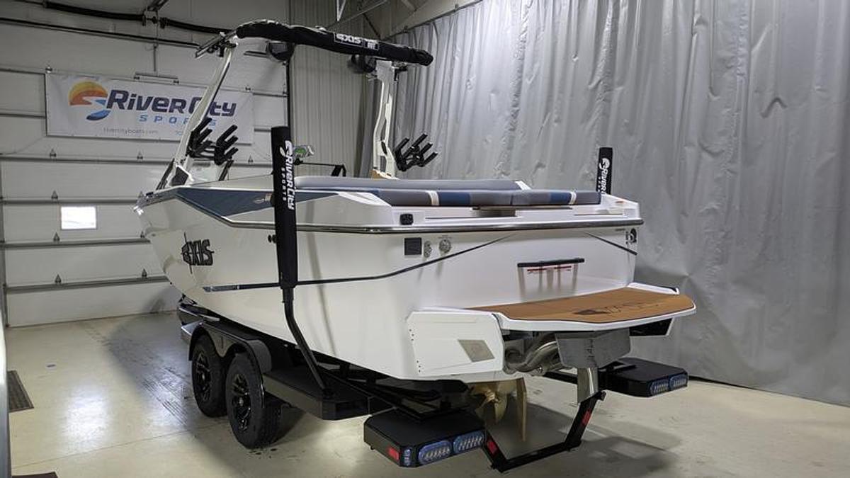 2026 Axis Wake Research T235