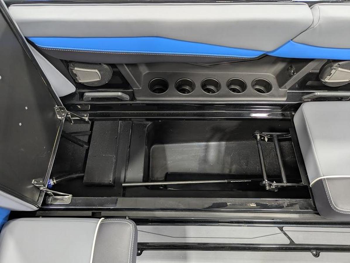 2025 Axis Wake Research A245