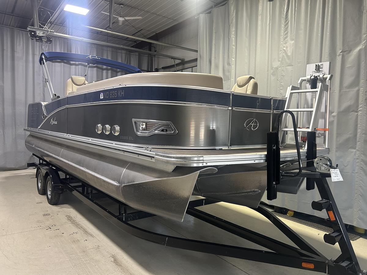 Used 2016 AVALON Windjammer 2585
