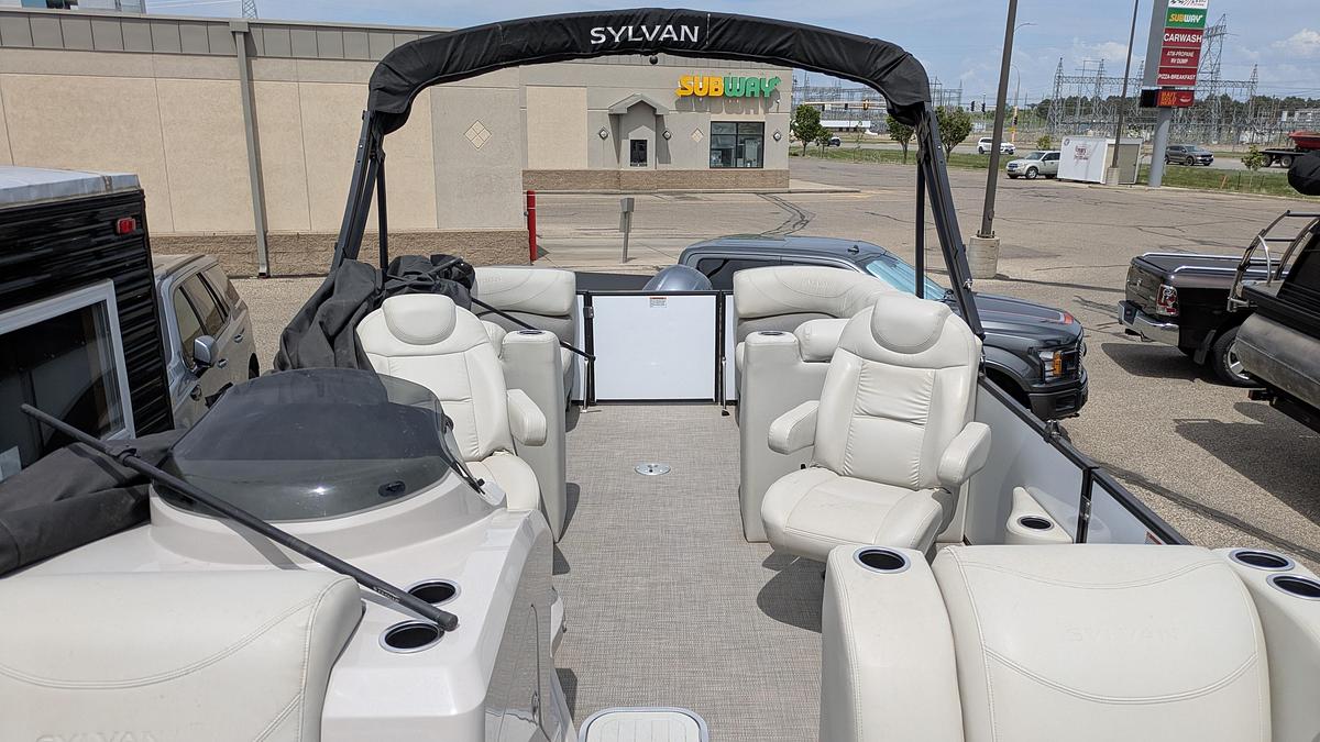 Used 2019 Sylvan Mirage 8522 LZ