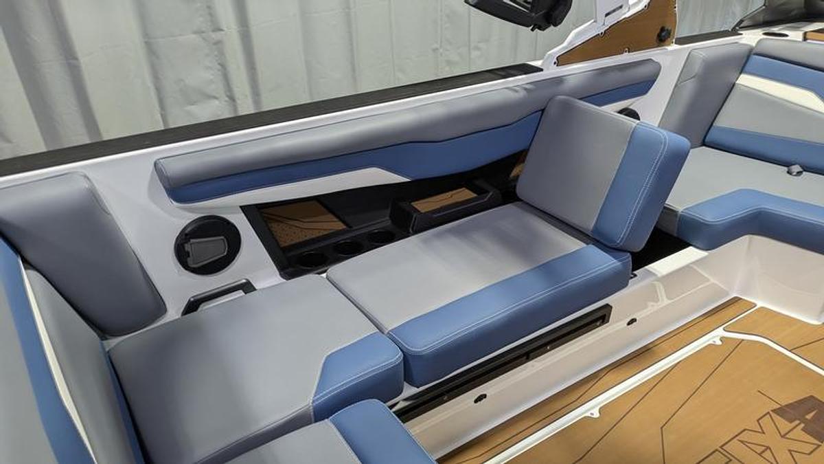 2026 Axis Wake Research T235