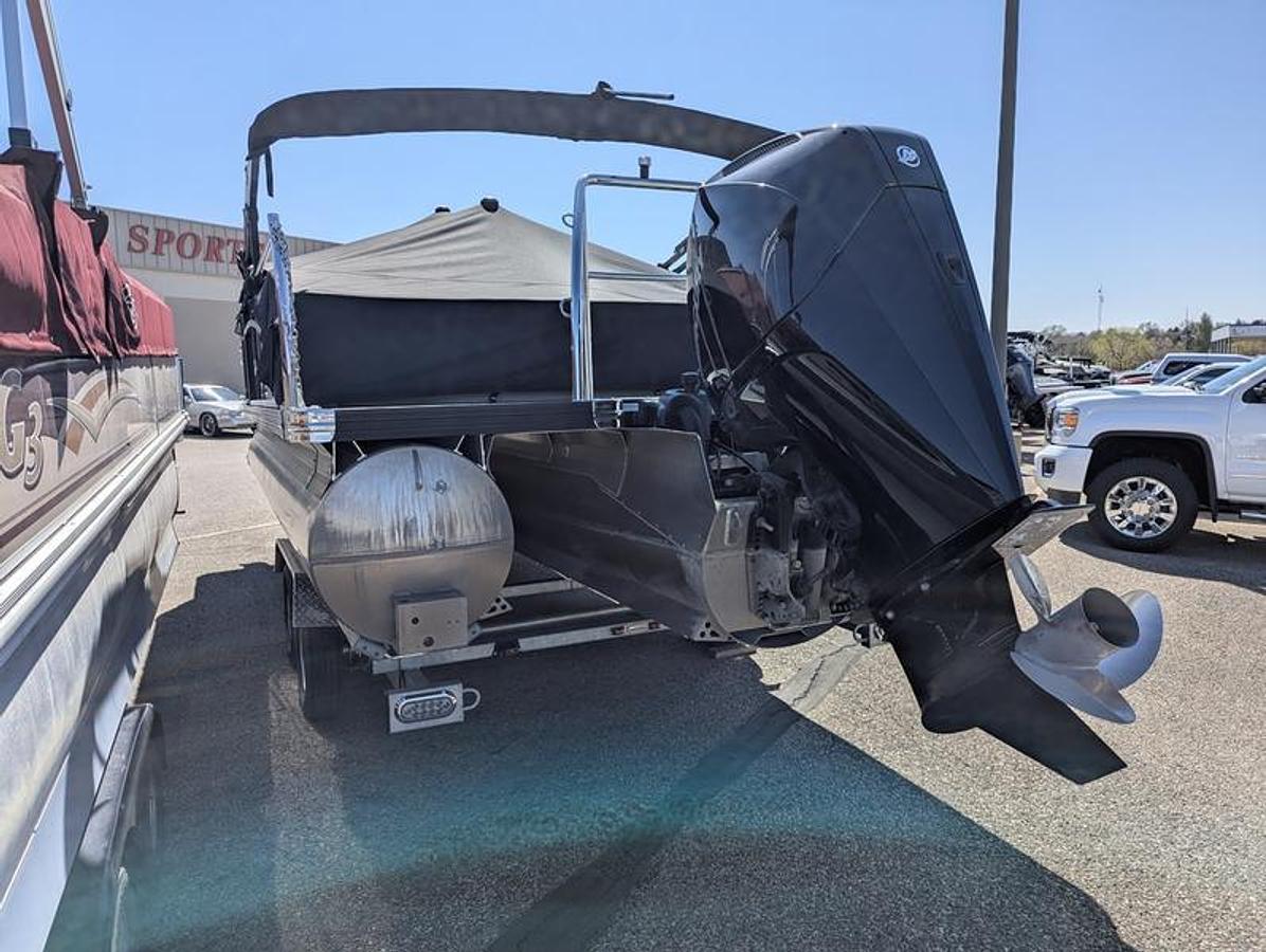 Used 2024 Barletta Boats Aria A22UC