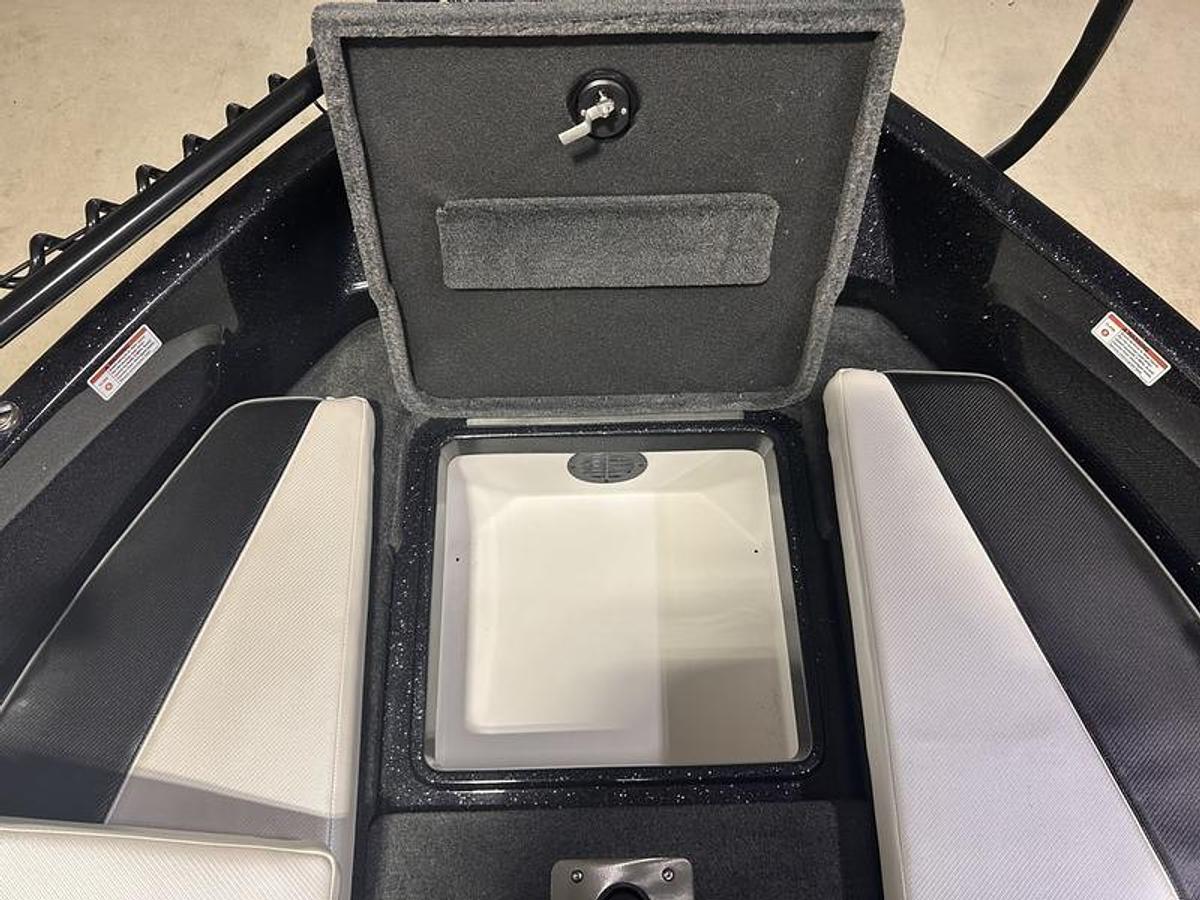 2026 Skeeter SOLERA189 *$500 Tackle Warehouse Giftcard*