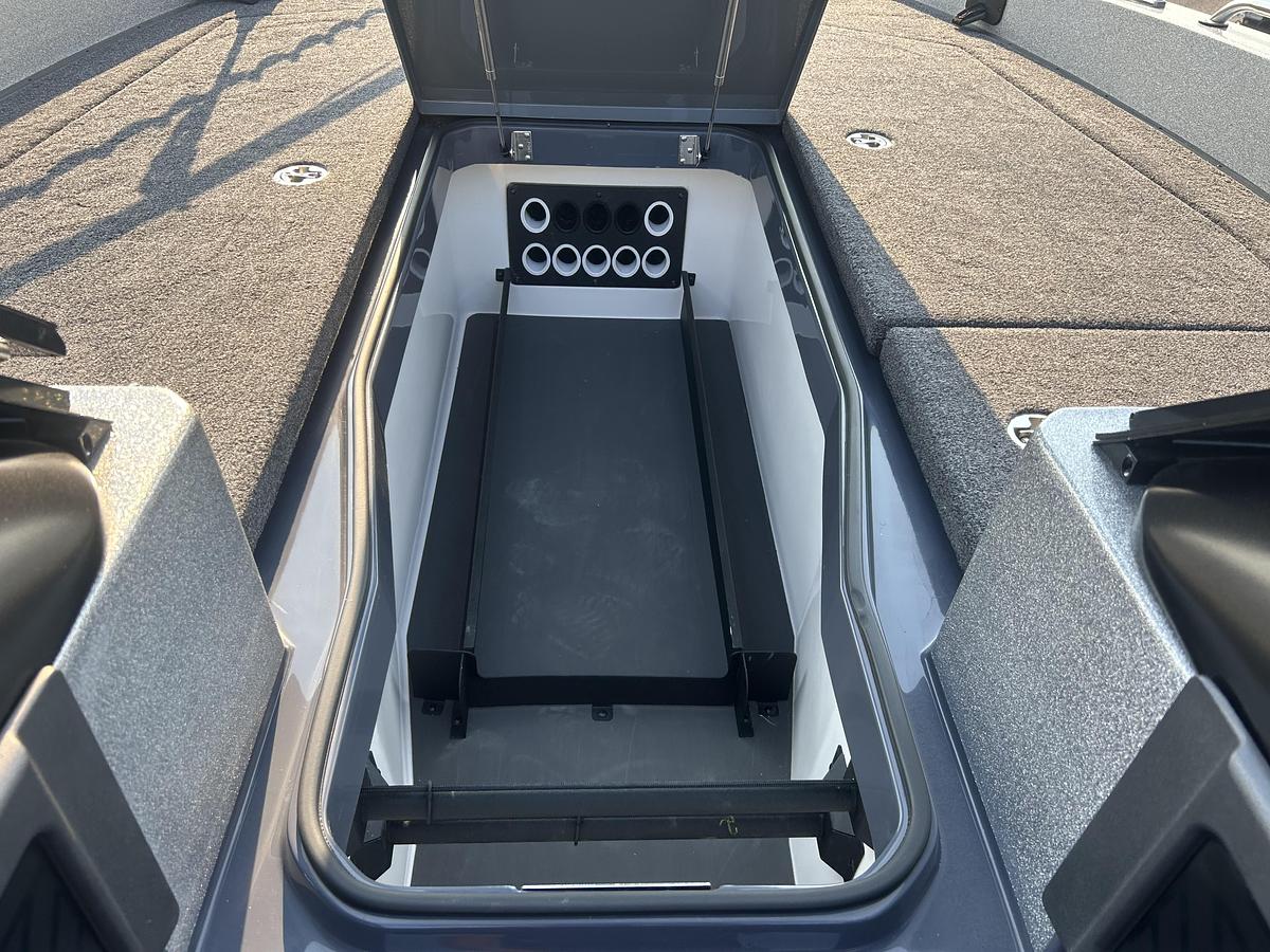 Used 2022 Vexus DVX22