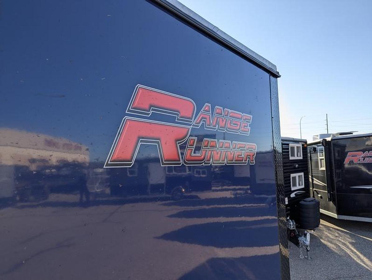 2026 Ice Castle Fish Houses 8' X 17V RANGE RUNNER [$1,000 OFF, FREE GENERATOR]