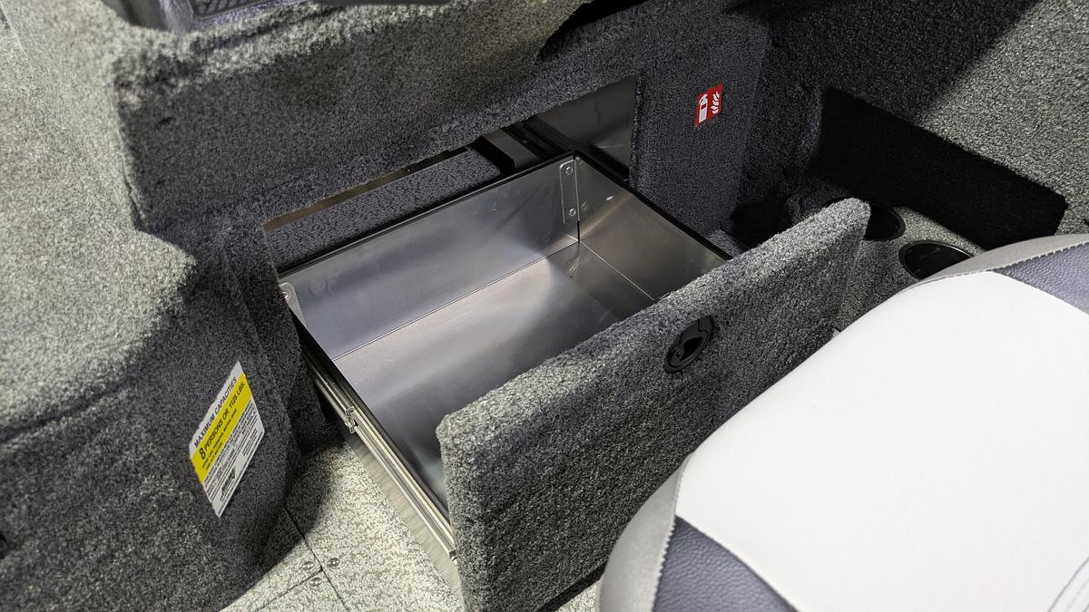 2026 Crestliner 2050 Fish Hawk WT Raptor Package