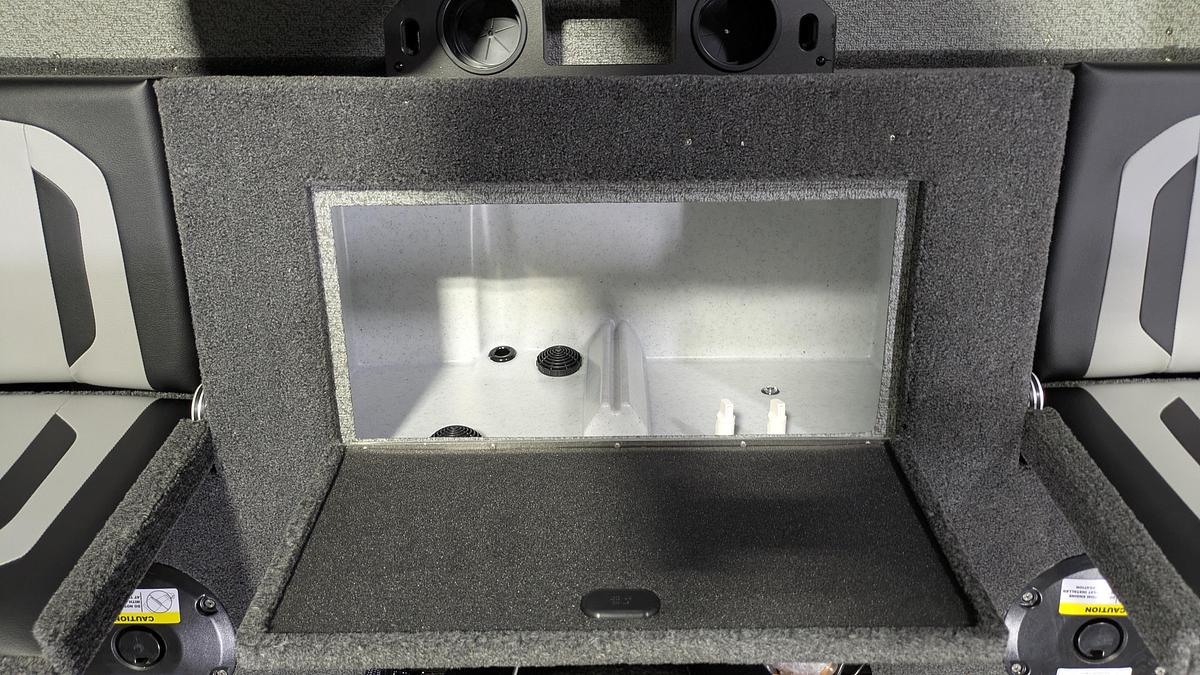 2026 Crestliner 1850 Fish Hawk Raptor Package