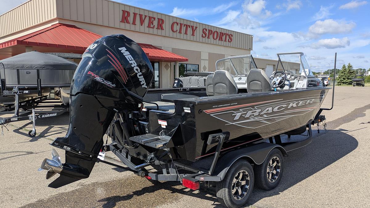 Used 2018 TRACKER Targa V19
