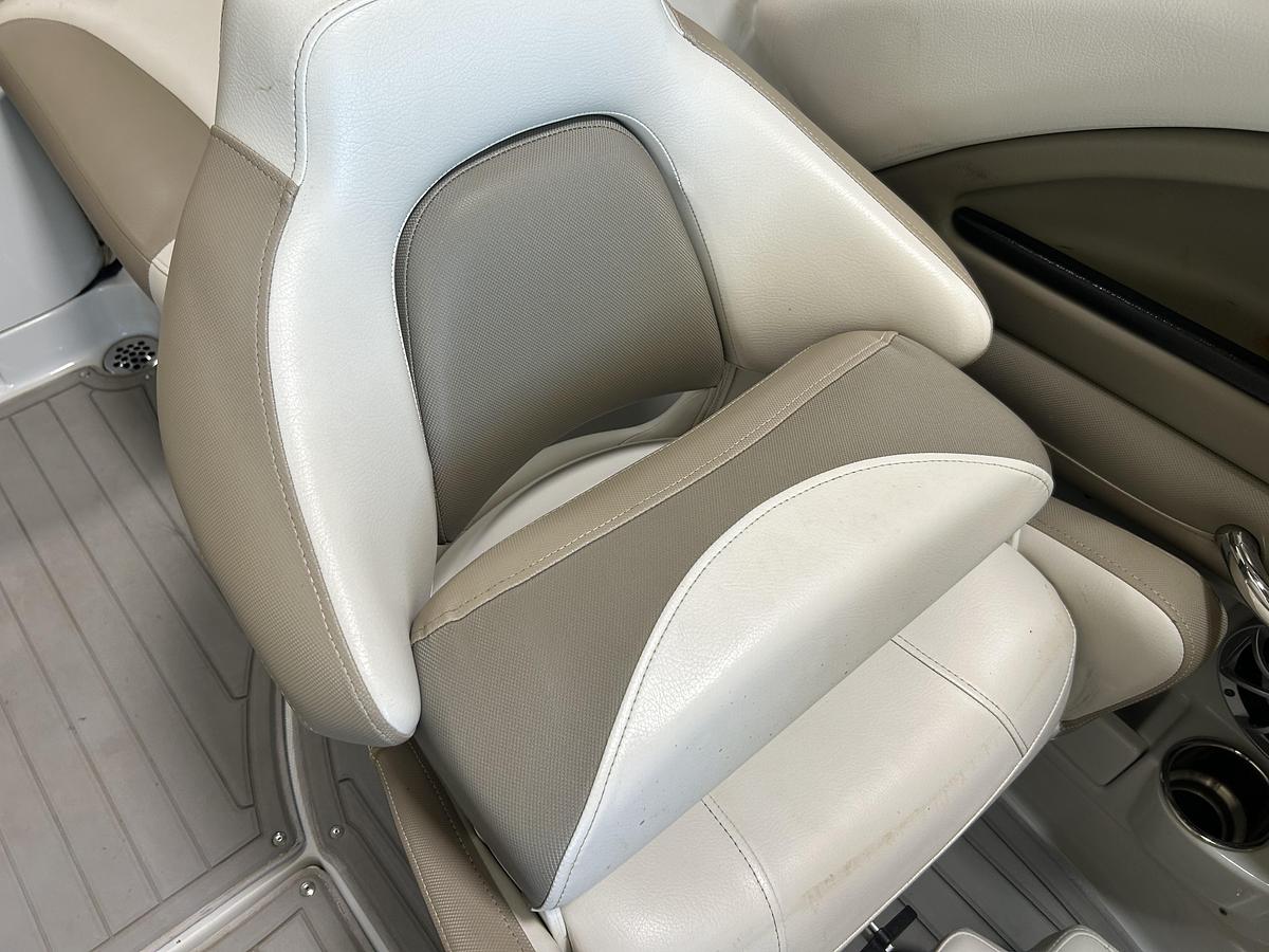 Used 2016 Crownline E2