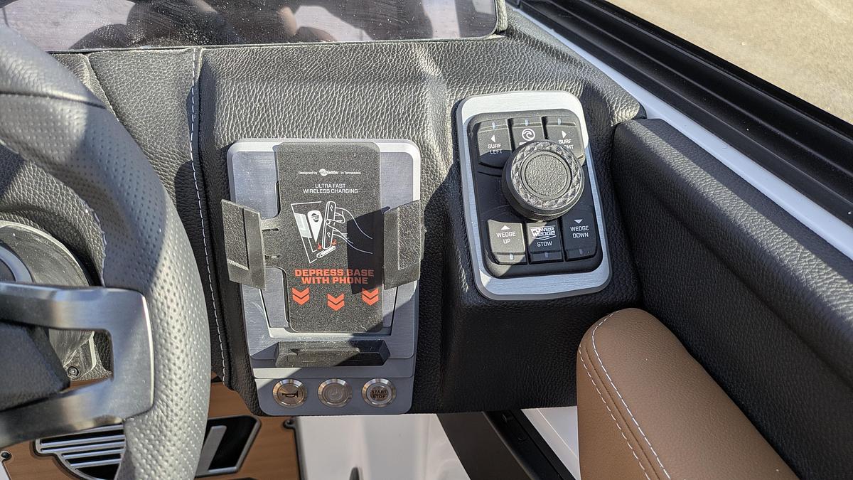 2026 Malibu Boats 23 LSV