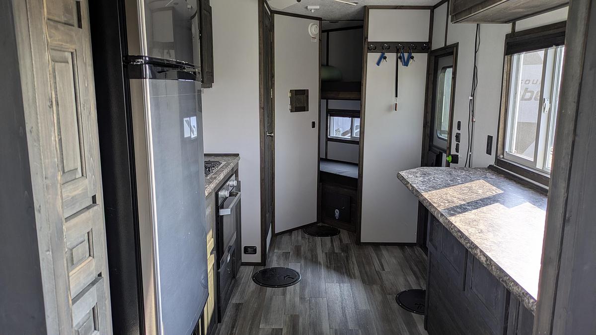 2026 Ice Castle Fish Houses 8' X 21V Missouri Riverbend Castaway