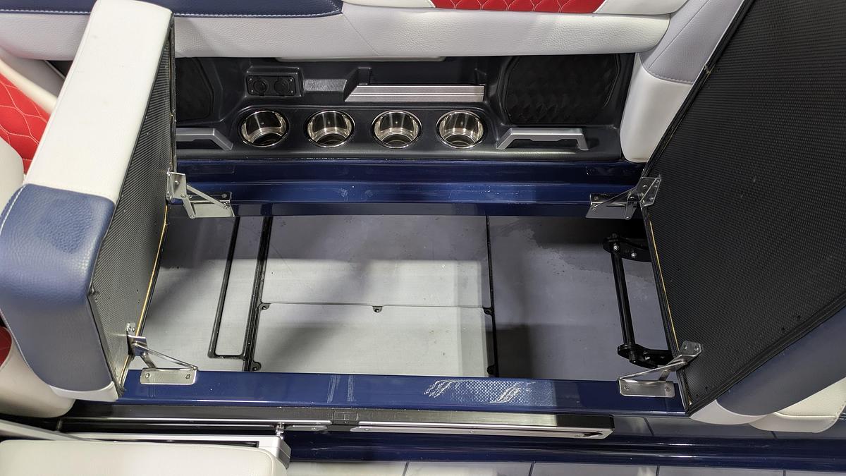 Used 2022 Malibu Boats M240