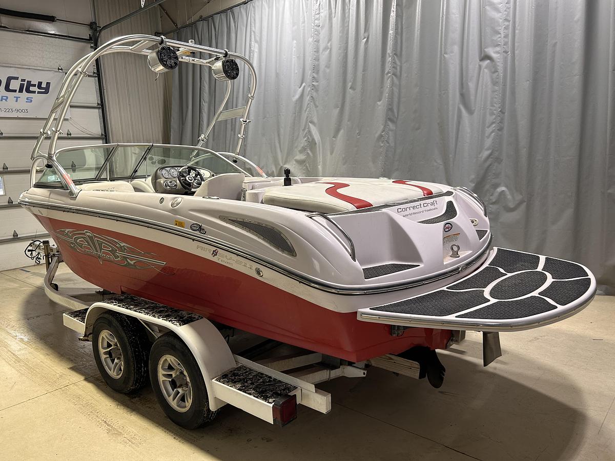 Used 2006 Correct-Craft Air Nautique SV211