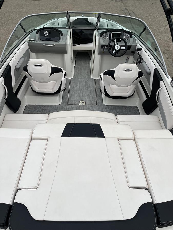 Used 2019 Chaparral H20 21 Surf