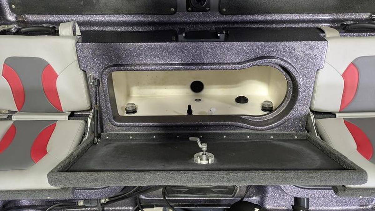 Used 2017 Skeeter WX2060