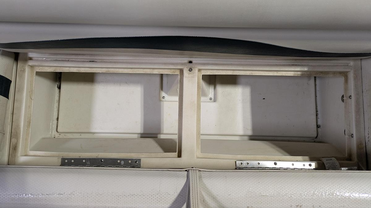 Used 2000 Sylvan 820 Elite Cruise