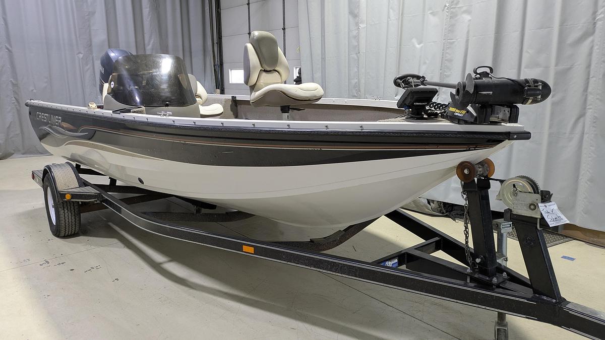 Used 2004 Crestliner 1850 Fish Hawk SC