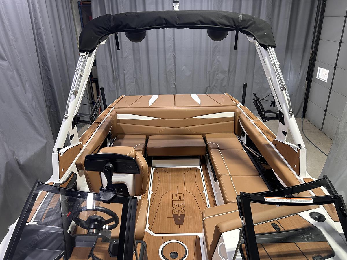 2025 Axis Wake Research A225