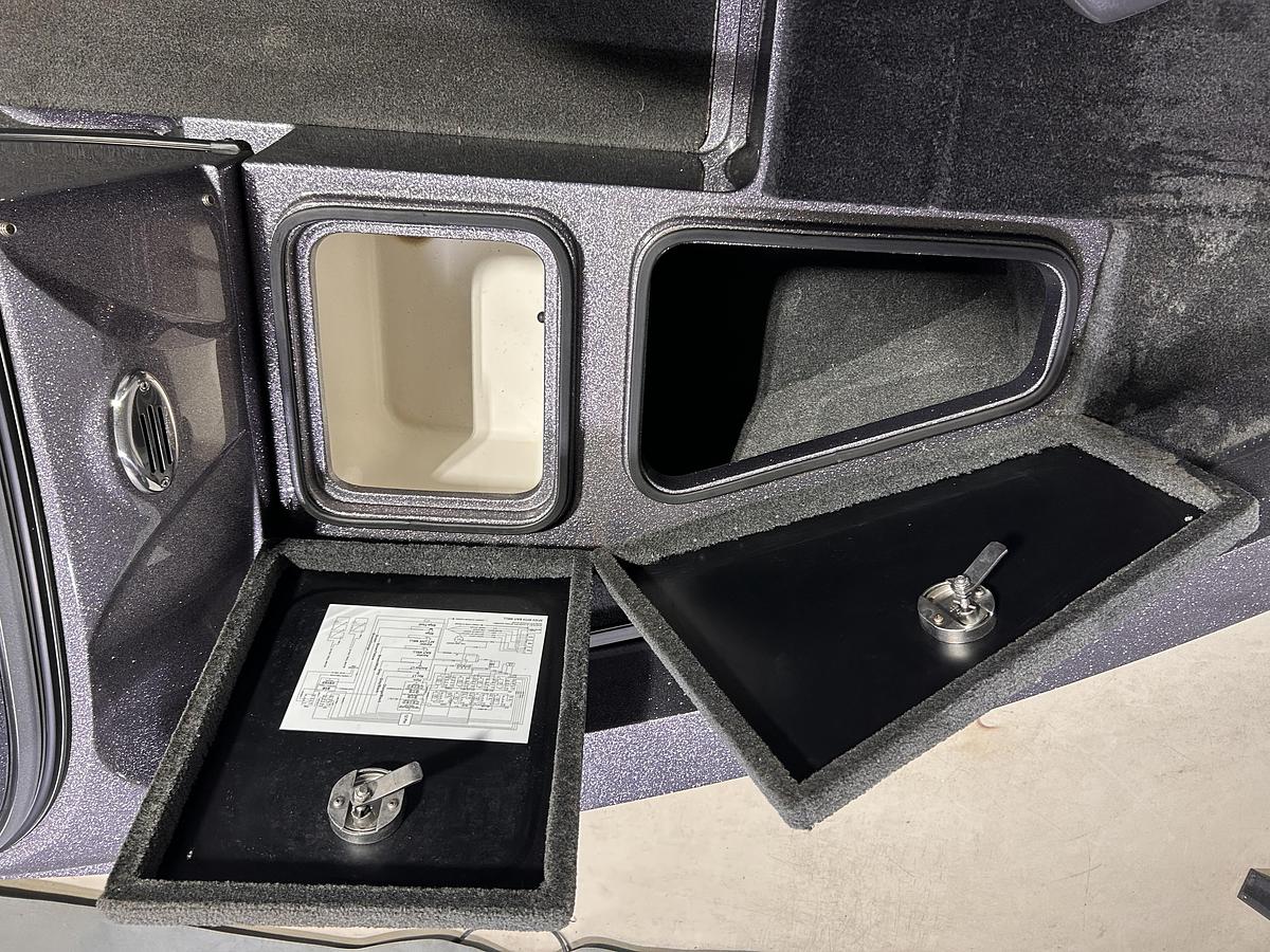 Used 2016 Stratos 386XF