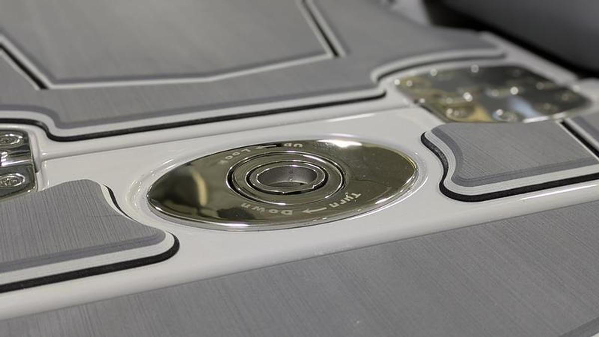 2026 Malibu Boats 25 LSV