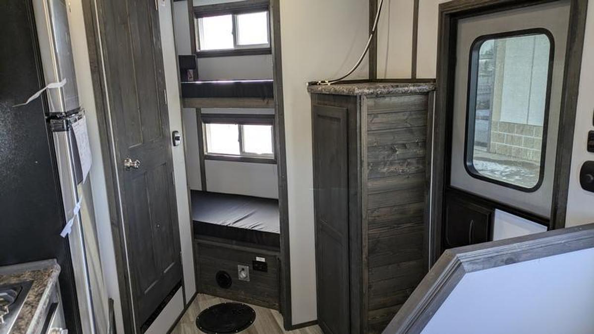 2026 Ice Castle Fish Houses 8' X 21V Missouri Riverbend II [$1,000 OFF, FREE SMART TV, FREE GENERATOR]