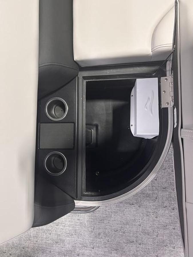 2025 South Bay 224FCR LE Fish & Cruise 2.75