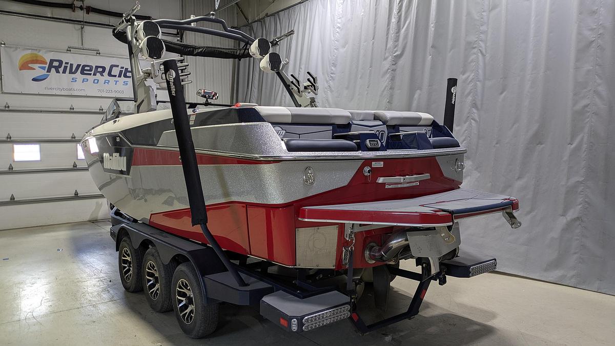 Used 2022 Malibu Boats M240