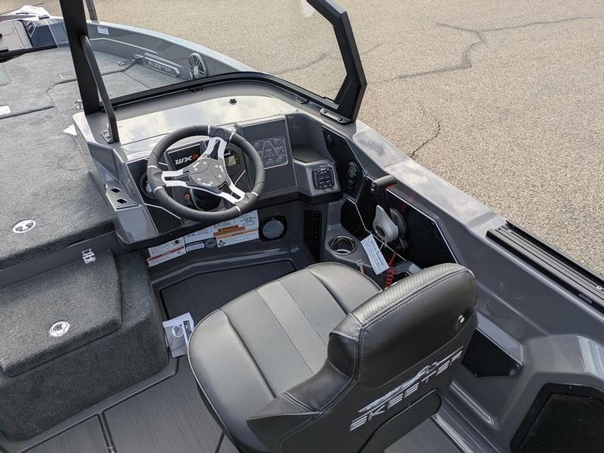 2025 Skeeter WXR2060F