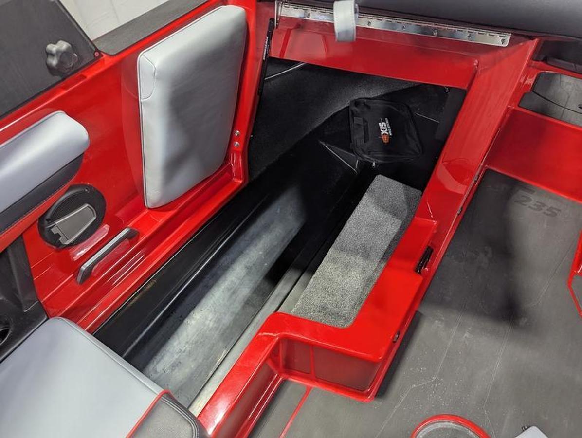 2025 Axis Wake Research T235