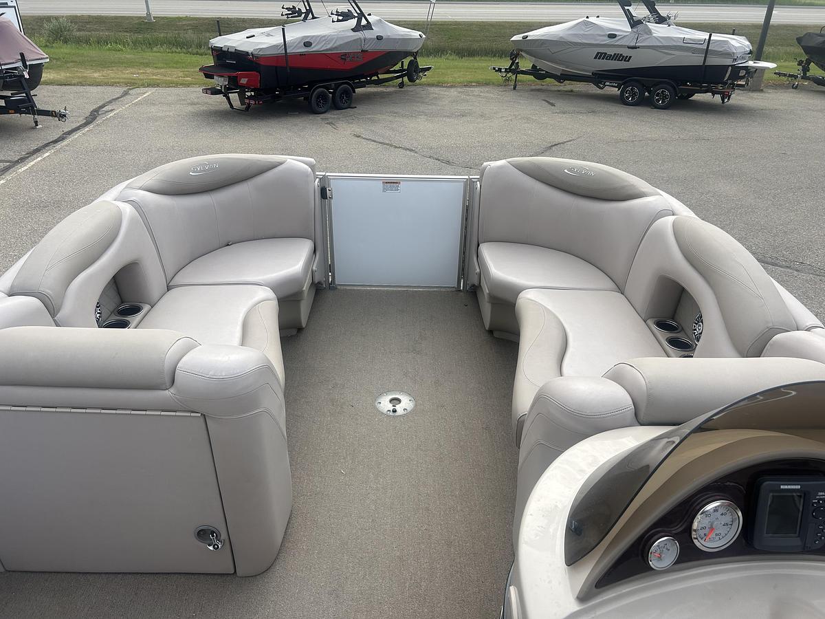 Used 2013 Sylvan Mirage 8522 LZ
