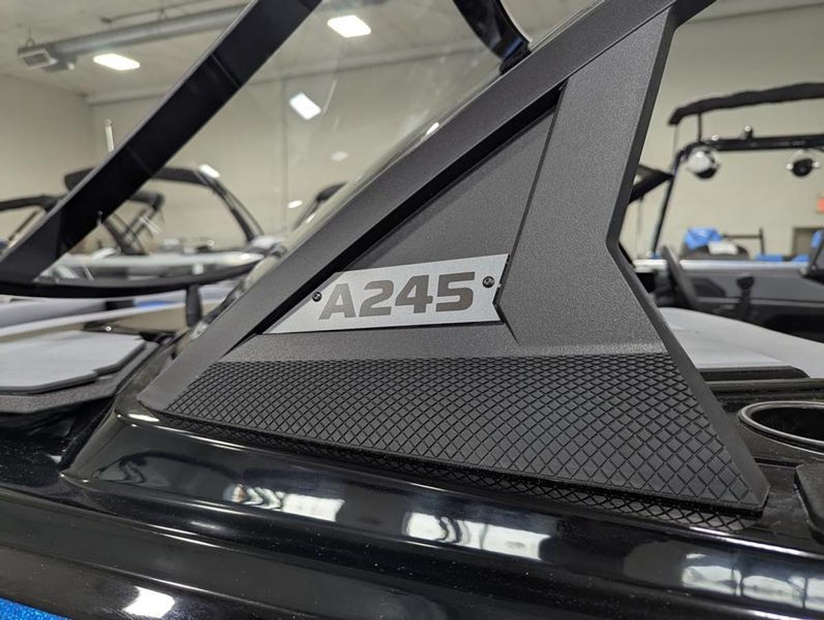 2025 Axis Wake Research A245