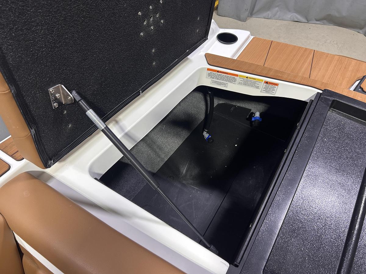 2025 Axis Wake Research A225