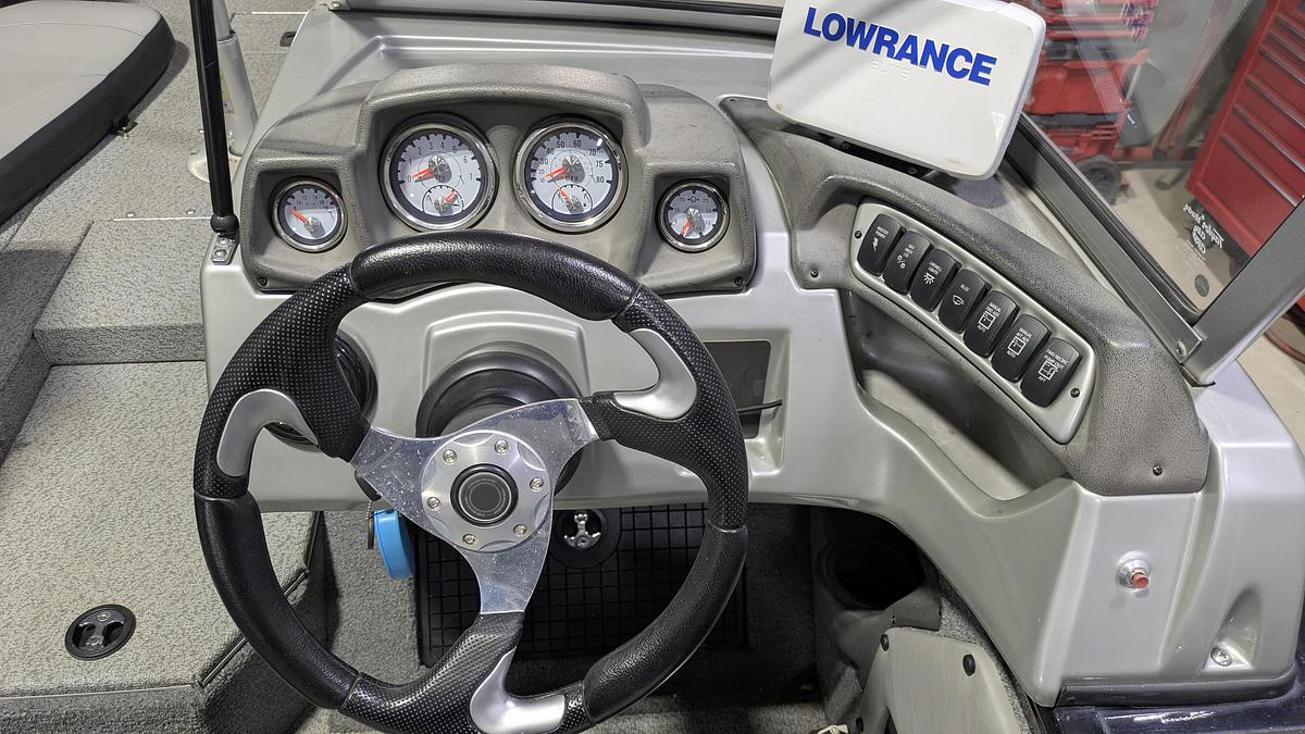 Used 2018 TRACKER Targa V19
