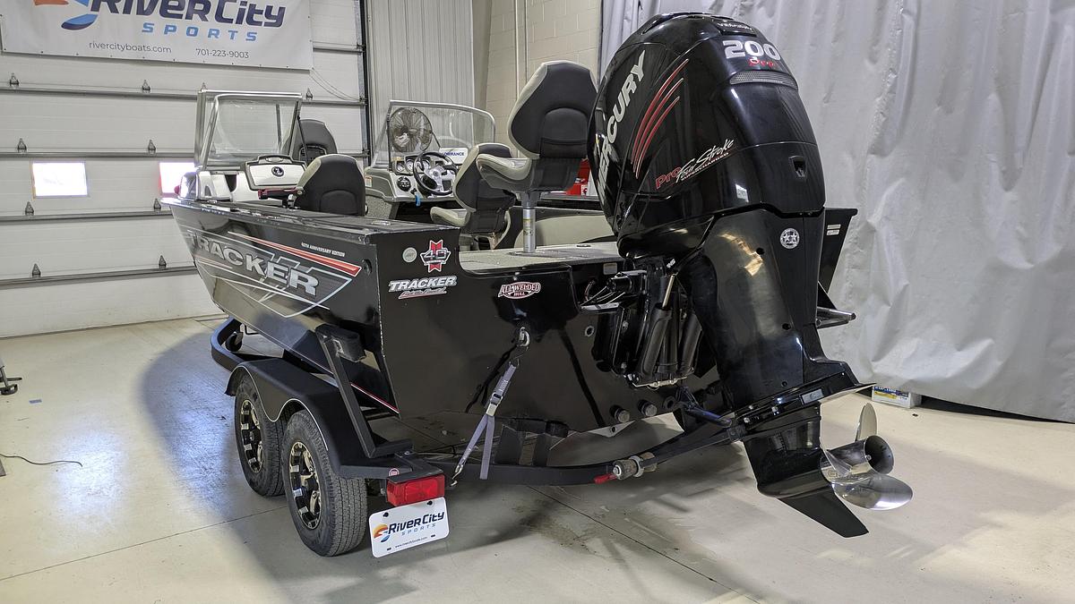 Used 2018 TRACKER Targa V19