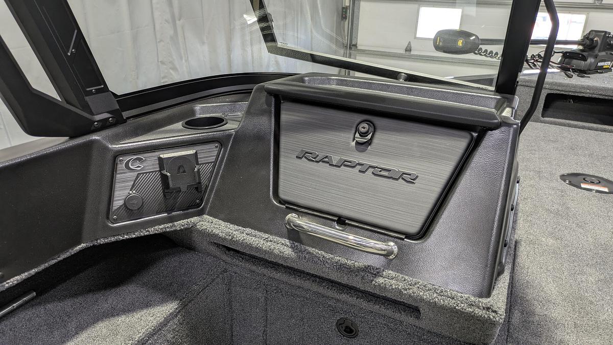 2026 Crestliner 2050 Fish Hawk WT Raptor Package