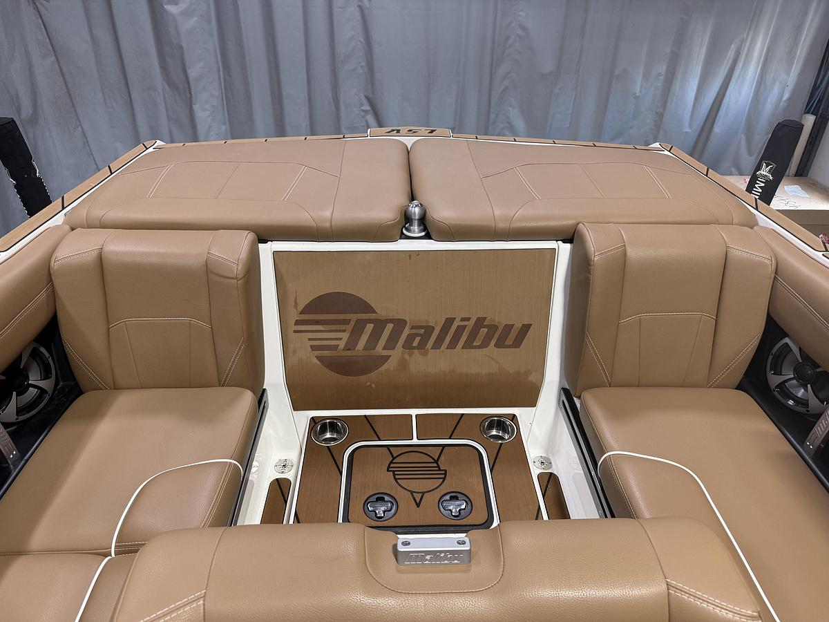 Used 2020 Malibu Boats 25 LSV