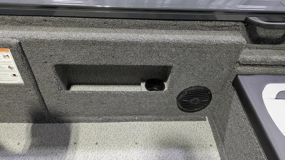 2026 Crestliner 1850 Fish Hawk