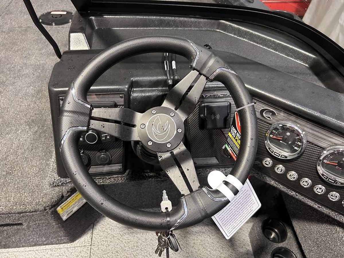 2026 Crestliner 2050 Fish Hawk