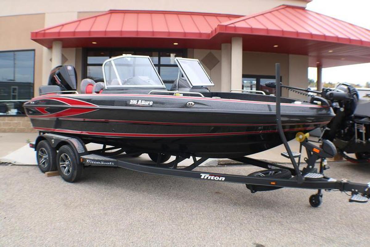 2024 Triton Boats 206 Allure
