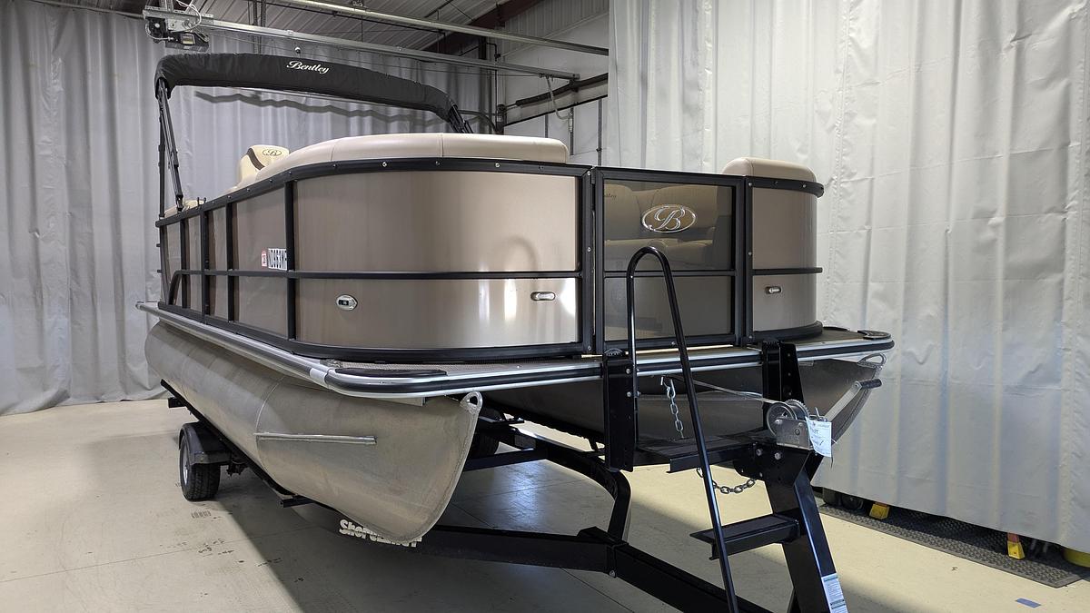 Used 2024 BENTLEY Legacy 200 Navigator